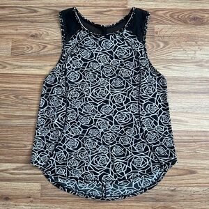 NWOT Lululemon Tank - Size 6